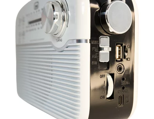Trevi RA 7F50 BT Hordozható vintage napelemes rádió, Bluetooth-tal, USB és SD kártya bemenettel krémfehér színben 
