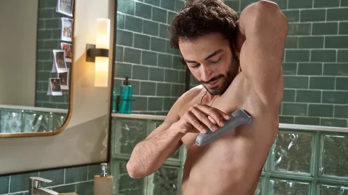 Philips BG3485/15 testszőrtelenítő és trimmer, hipoallergén fém szűrővel, 80 perc akkumulátor-élettartam, 2 kétirányú fésű, USB-töltőkábel