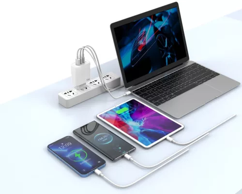 Jellico fali töltő C79 GaN PD 65W 2xUSB-C + 1xUSB QC3.0 + kábel USB-C - USB-C, fehér