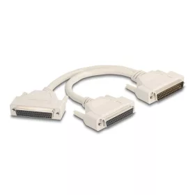   Delock Y osztott kábeles adapter D-Sub 50 tűs apa - 2 x D-Sub 50 tűs anya csavarokkal 30 cm (DL-67170)