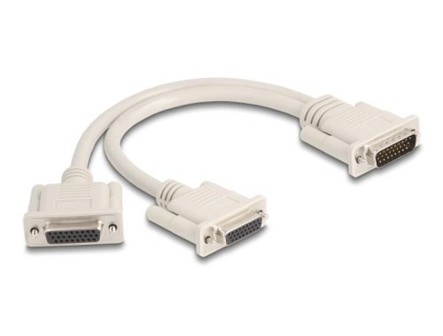 Delock Y osztott kábeles adapter D-Sub HD 26 tűs apa - 2 x D-Sub HD 26 tűs anya csavarokkal 30 cm