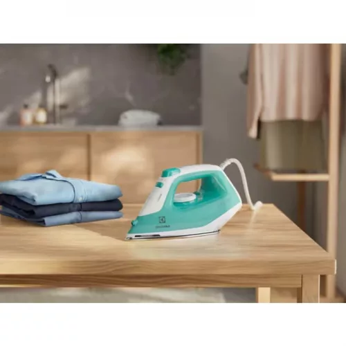 Electrolux E5SI2-2AM Care 500 zöld gőzölős vasaló, 2200W