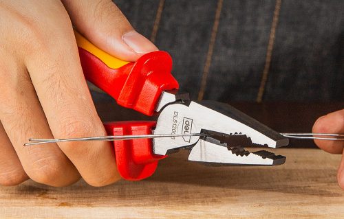 Deli Tools EDL512006 Szigetelt kombinált fogó 6"