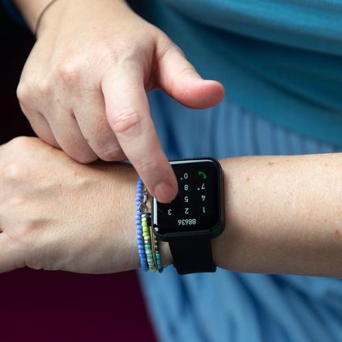 Kendox LifeTracker többfunkciós okosóra Irányértéket ad pulzusáról, vérnyomásáról, véroxigénszintjéről és testhőmérsékletéről!, M37102